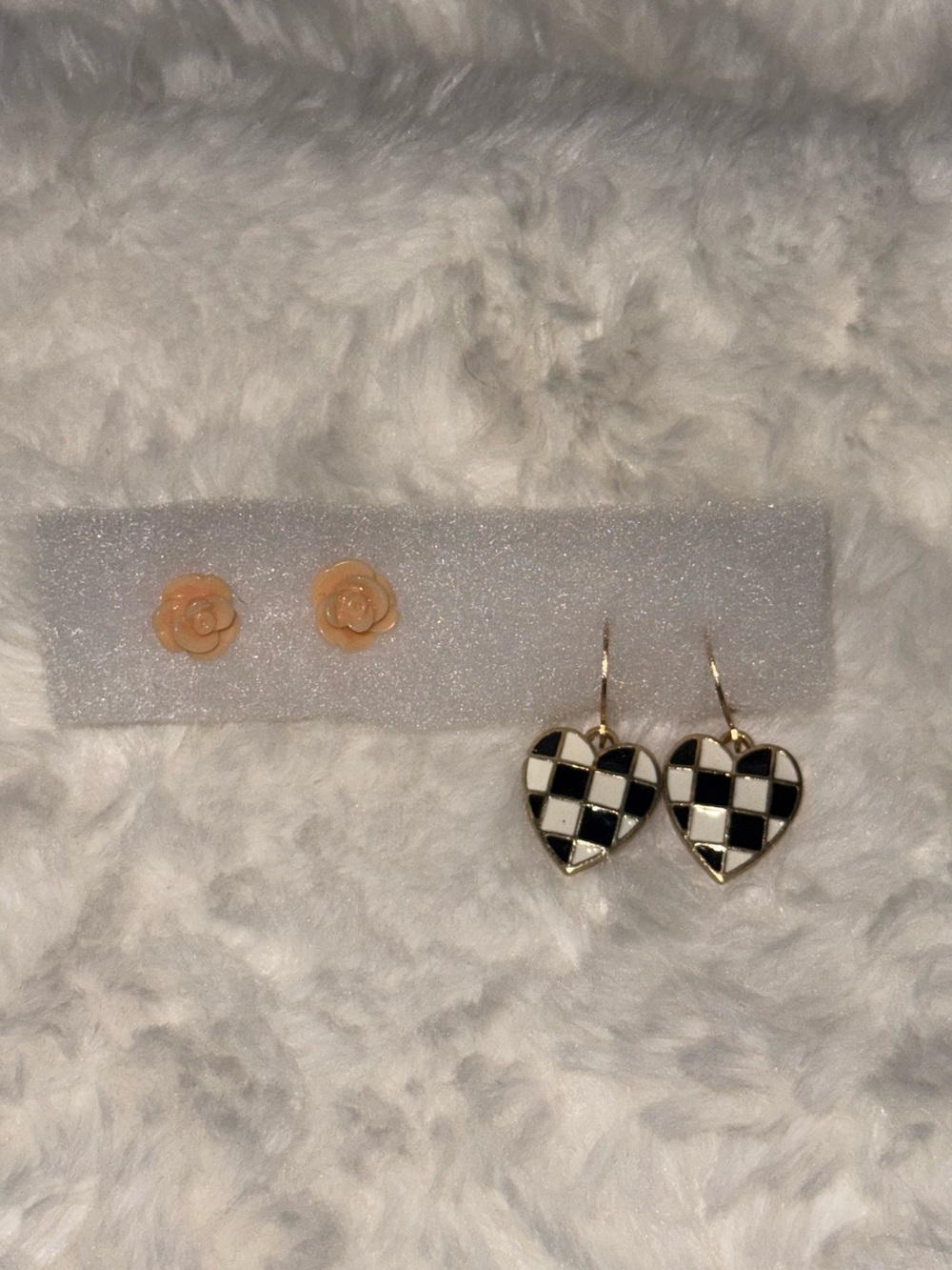 Black & White Checker Heart Drop Earrings and Peach Rose Studs Set